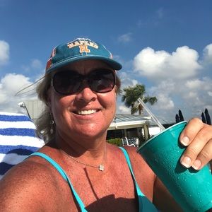 Meet your Posher, Joan